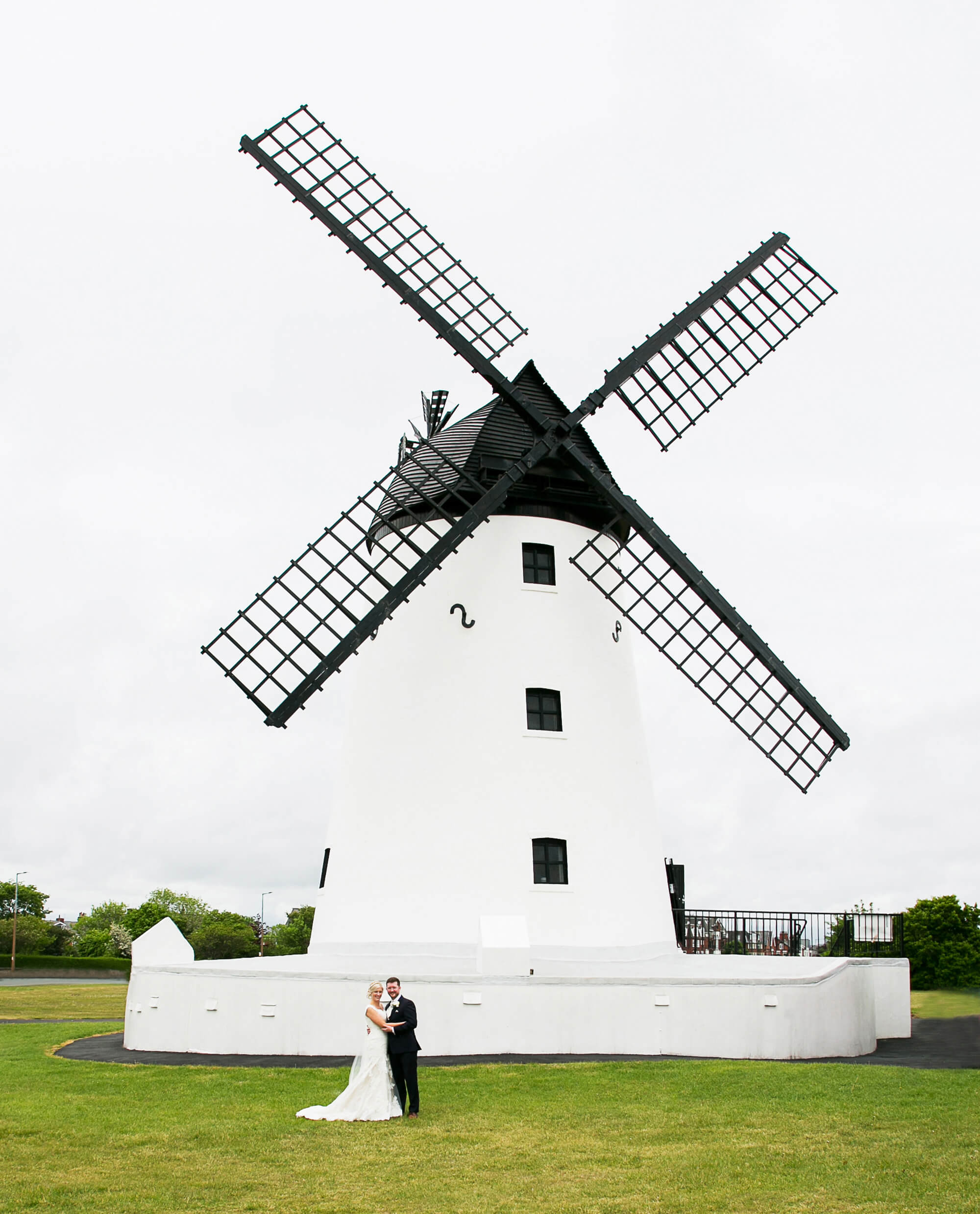 Bride & Groom at the Lytham St Annes windmill